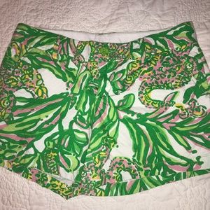 Lilly Pulitzer Shorts in Women size 10